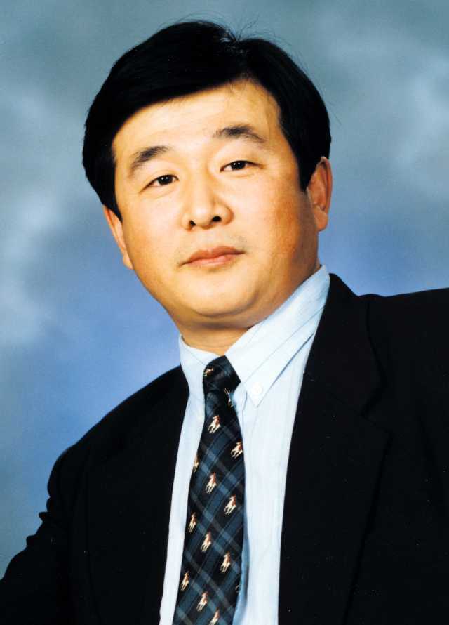 Li Hongzhi. Copyright credit: ©1999-2013 MINGHUI.ORG